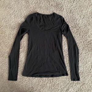 Lululemon Tee